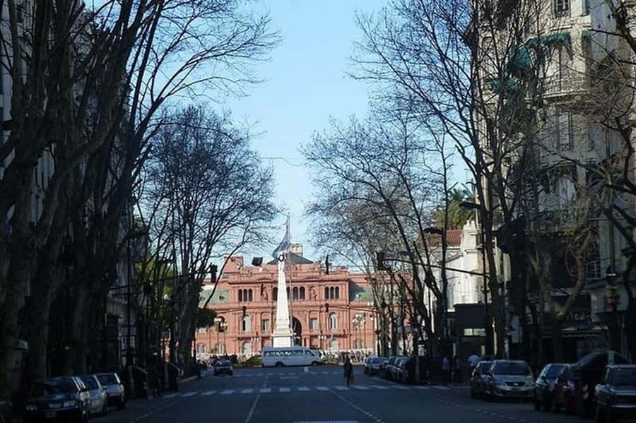 5hs Small Group City Tour of Buenos Aires with Street Food - Teatro Colón area: architecture you can read even from the outside