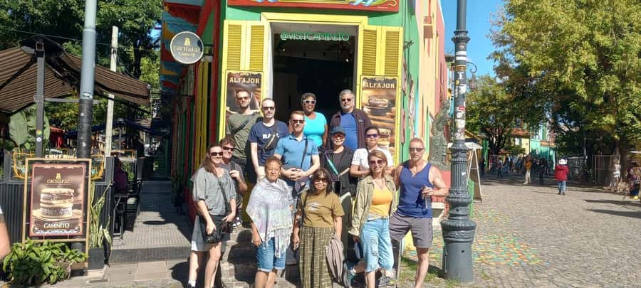 5hs Small Group City Tour of Buenos Aires with Street Food - First stop: Plaza de Mayo and why it matters