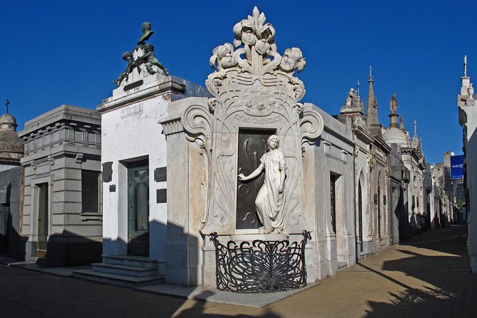 Best of Buenos Aires Private Walking Tour - Meeting at 10am near Paraguay Street, then getting into walking mode