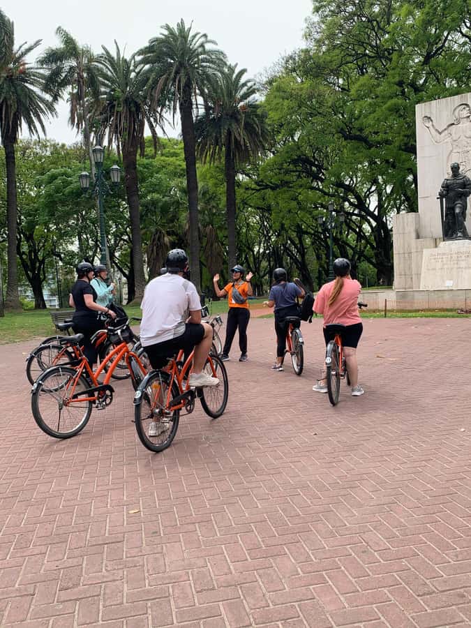 Bike Tour: Buenos Aires to the South (E-Bike) - Caminito in La Boca, street color, and what to look for