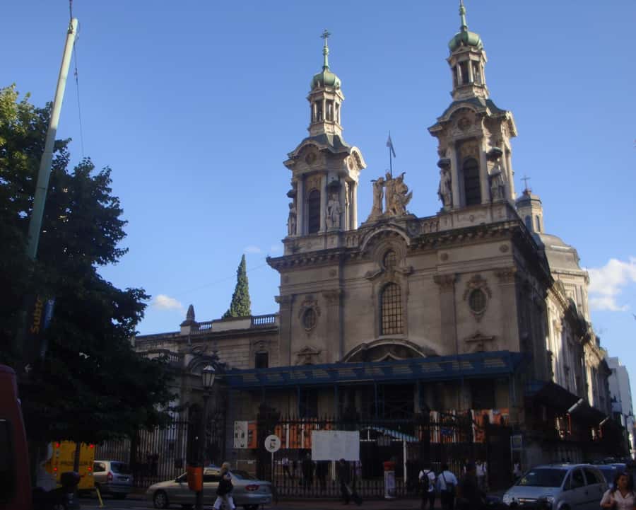Buenos Aires 3-Hour Small Group Pope Francis Tour - Flores childhood sites: home, education, and the call at 17