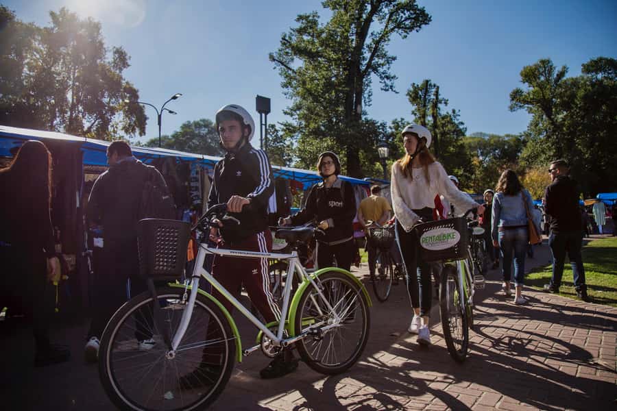 Buenos Aires: Full Day Bike Tour with Lunch - Meeting Point, Bike Setup, and What You Need to Ride