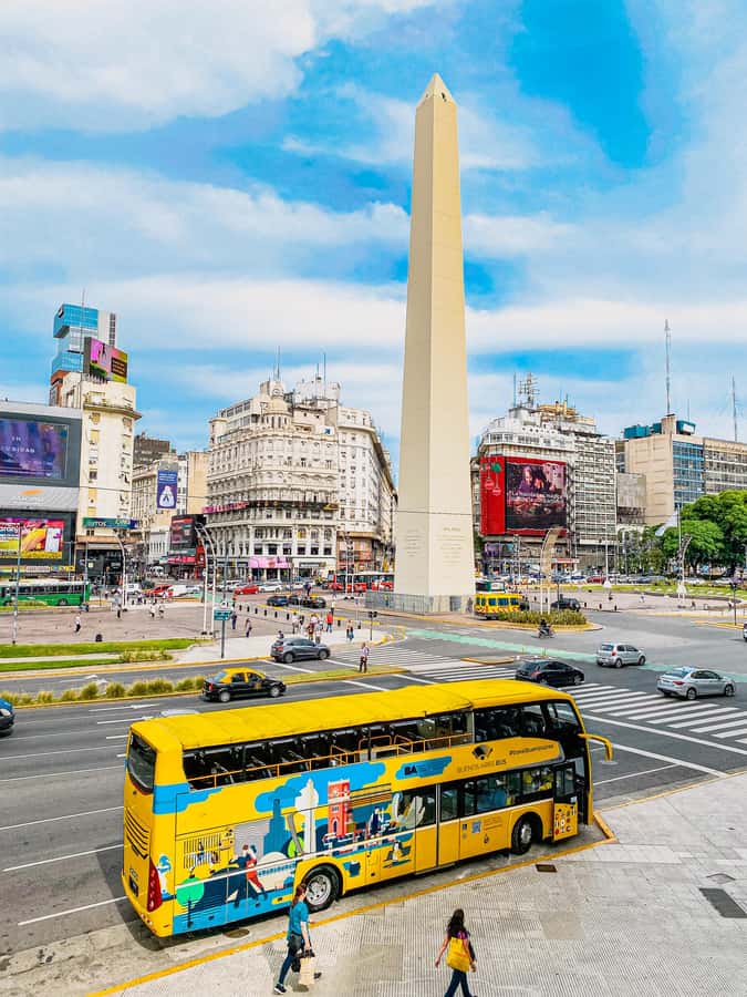 Buenos Aires Hop-On Hop-Off Bus and Exclusive Benefits - How long the loop takes, and why traffic is part of the experience