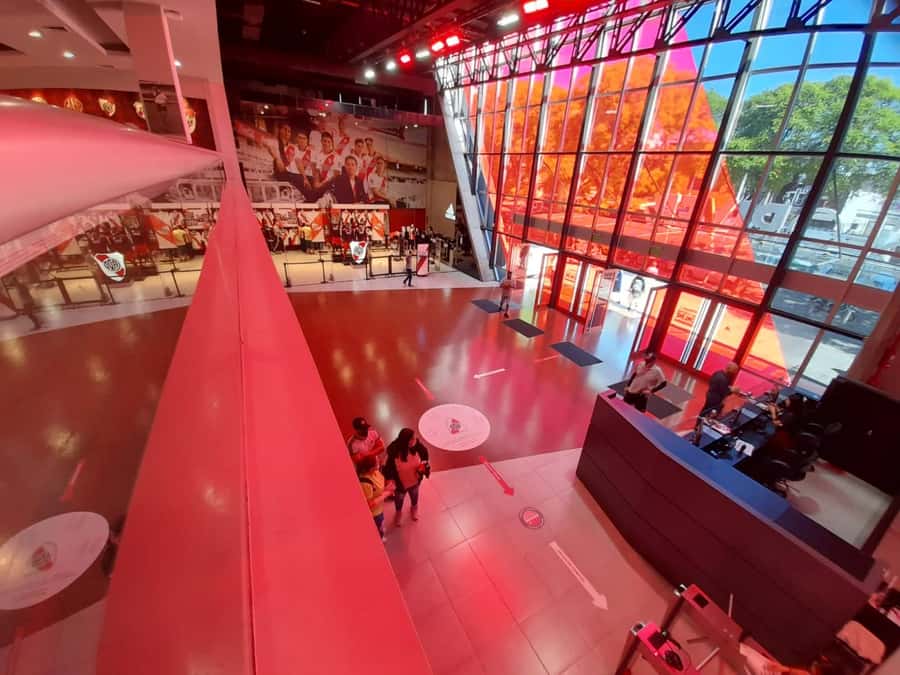 Buenos Aires: Hop-On Hop-Off Bus and Football Museums - 48 Hours on the Bus, Without Rushing the City