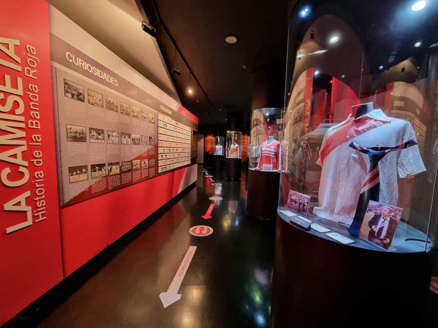 Buenos Aires: Hop-On Hop-Off Bus and Football Museums - Neighborhood Stops That Actually Help You Plan Your Day