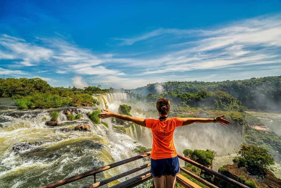 Buenos Aires: Iguazu Falls Private Day Trip with Airfare - Private guide at Iguazu: what you gain beyond the photos