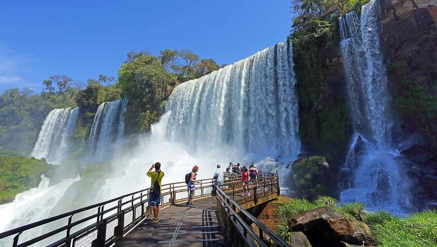 Buenos Aires: Iguazu Falls Private Day Trip with Airfare - How the included flights can help, and how delays can hurt