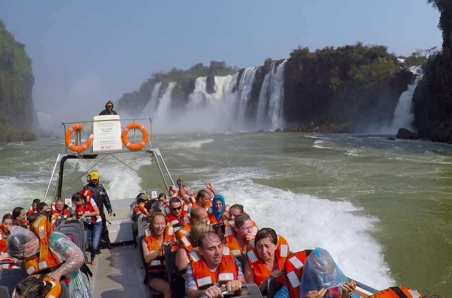 Buenos Aires: Iguazú Falls with Boat Ride & Optional Flight - Getting from Buenos Aires to the falls without losing your morning