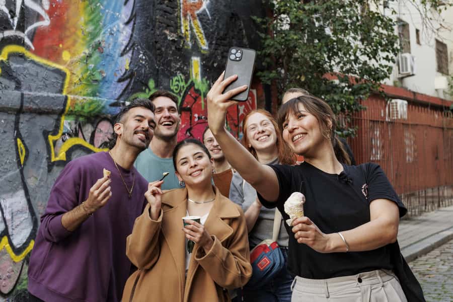 Buenos Aires: Local Foodie Adventure with Sherpa Food Tours - Stop 1 in Palermo: the Nicaragua deli and empanadas first