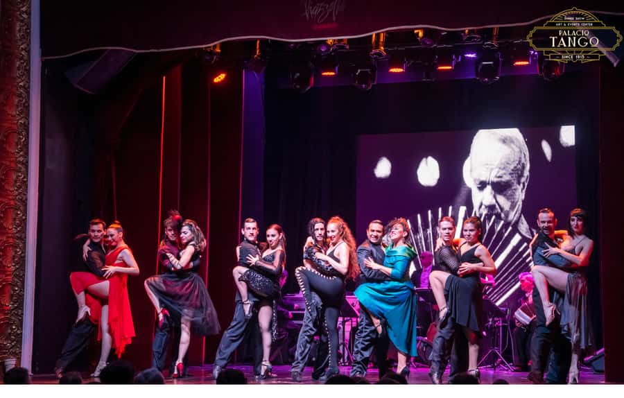 Buenos Aires: Piazzolla Tango Show with Optional Dinner - Arriving at Galería Güemes, and Finding the Theater Entrance