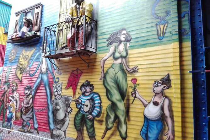 Buenos Aires Premium City Tour - Plaza de Mayo: power, symbols, and photo-friendly pacing