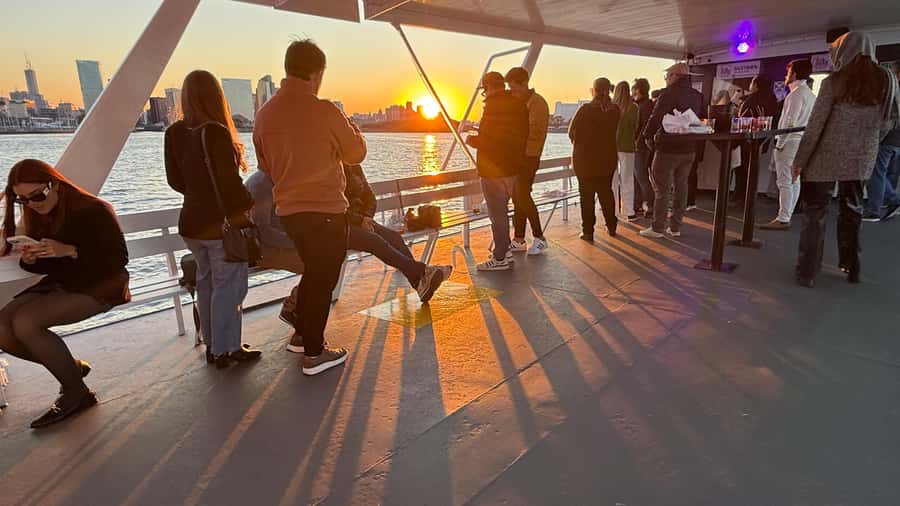 Buenos Aires: Puerto Madero Sunset Cruise with Open Bar - Starting at Cecilia Grierson 400: easy to find, no hotel pickup