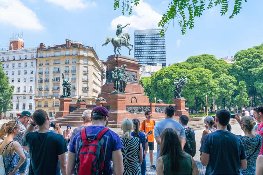Buenos Aires: Recoleta and Retiro Tip Based Walking Tour - Key things you’ll notice on this walk