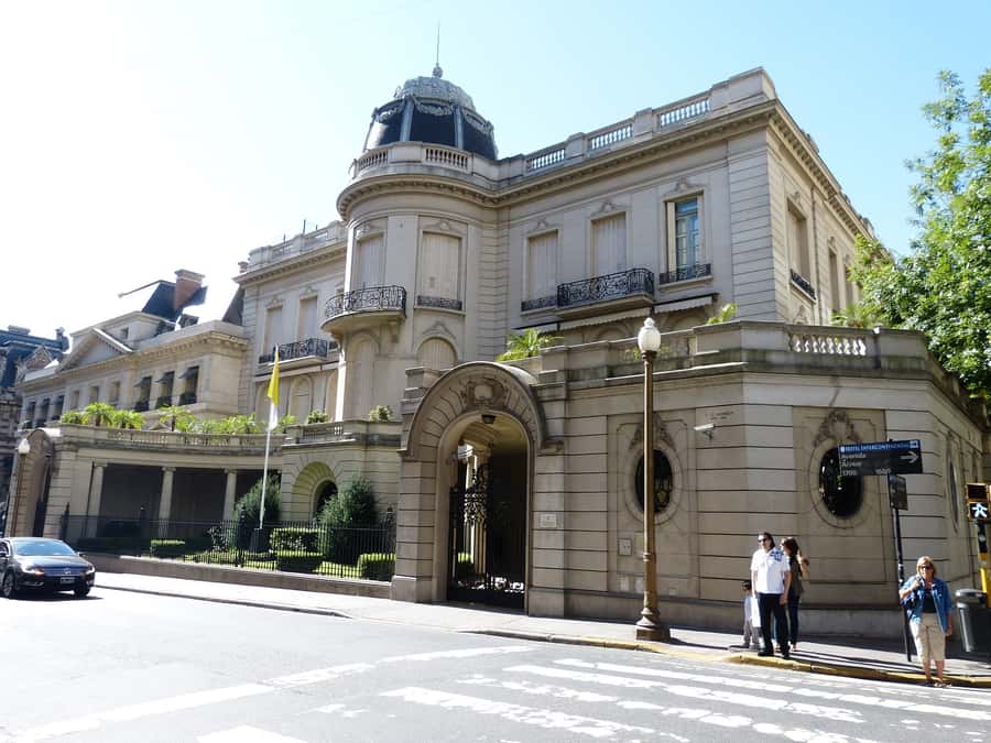 Buenos Aires: Recoleta Neighborhood Walking Tour - Price and value: what $93 buys you in Recoleta time