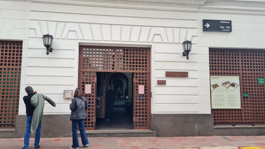 Buenos Aires: San Telmo, History, Bars, and Tango! - The old prison museum and the National Historical Museum finale