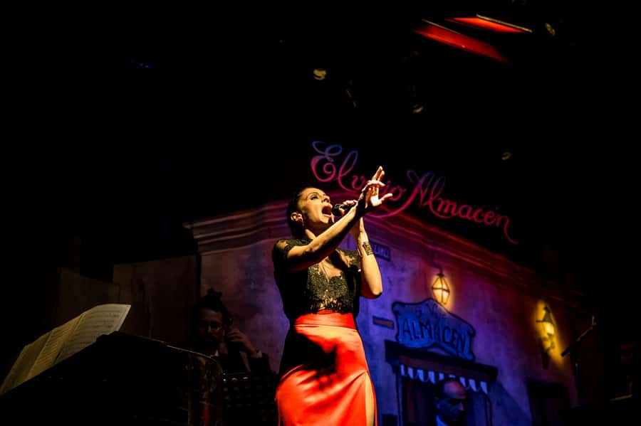 Buenos Aires: Tango - El Viejo Almacén! The first and most traditional show - The tango show itself: 75 minutes of music, voice, and movement