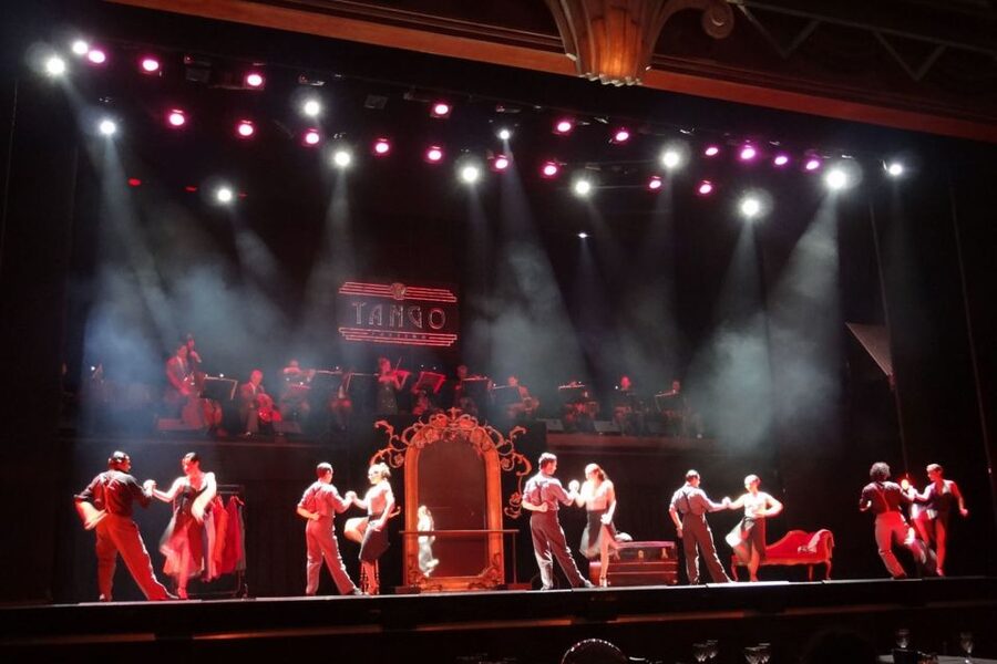 Buenos Aires Tango Porteño Show with optional Dinner - Tango Porteño’s 1940s focus: what the performance recreates
