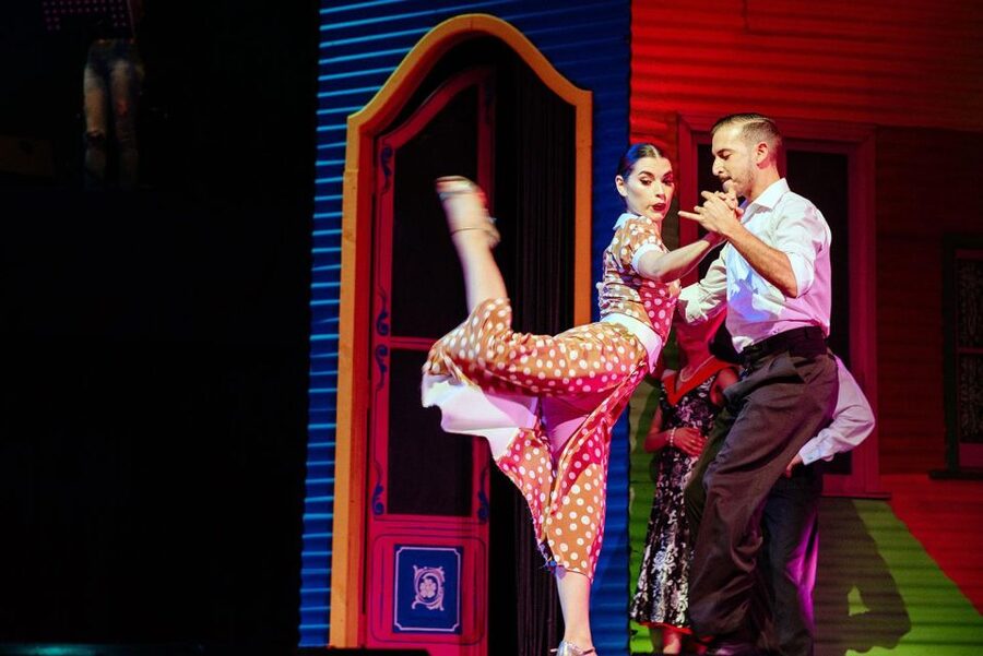 Buenos Aires Tango Porteño Show with optional Dinner - Dinner and drinks: what the optional upgrade actually adds