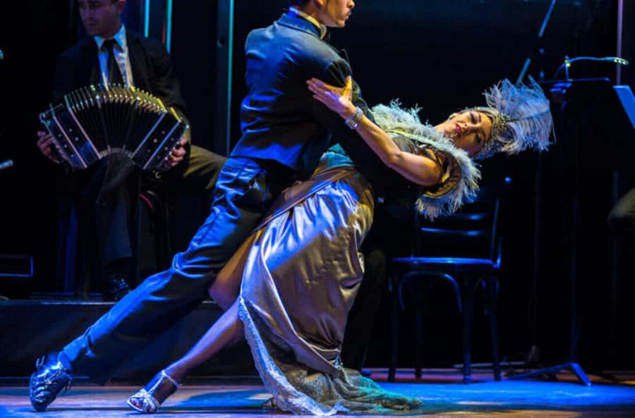 Buenos Aires Tango Show and Dinner in El Querandi - English Support and What to Expect During the Night