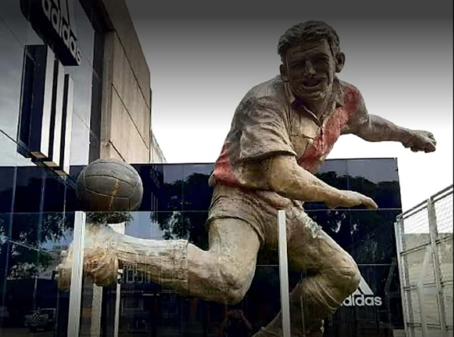 Buenos Aires: Tickets to River Plate Museum - Going Beyond the Museum: Stadium Views and Field Access