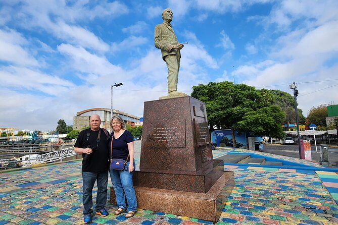 Discover Buenos Aires: Private Tour with Your Expert Local Guide - Lunch, water, and shoes: the practical comfort side