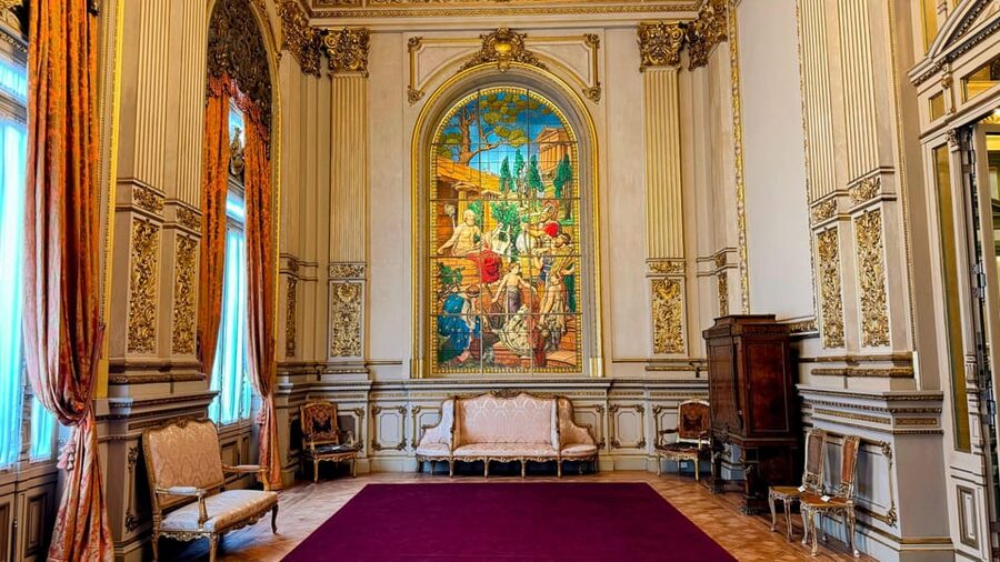Experience Teatro Colon : Secure your Tour today!!! - Who should book this tour, and who should pair it with a show