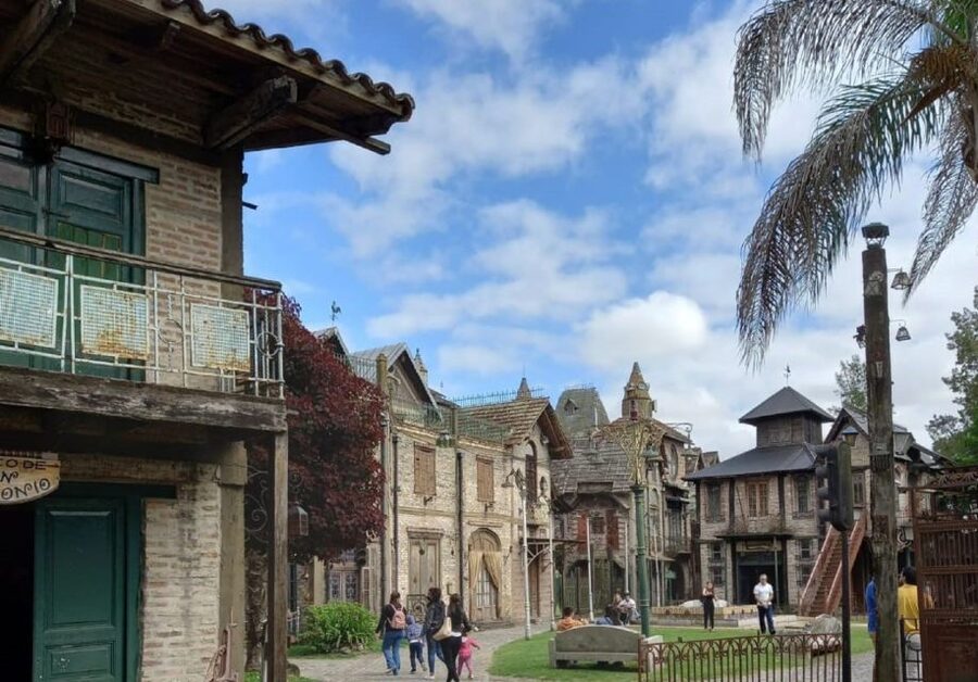 From Buenos Aires: Magical and Mysterious Campanopolis Tour - The Museums Worth the Time: Wood, Iron, and Caireles