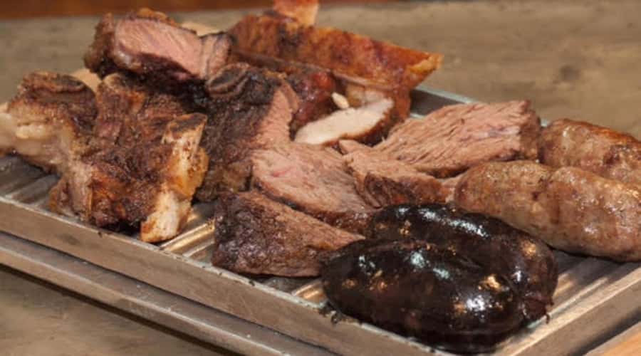 Full-Day at Santa Susana Ranch with BBQ, Drinks and Show - Welcome reception at Santa Susana, empanadas, wine, chapel, and museum