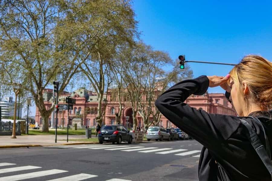 Full Day City Tour Buenos Aires, Recoleta Cemetery and Tigre - San Telmo and Caminito, La Boca, where the sidewalks do the talking