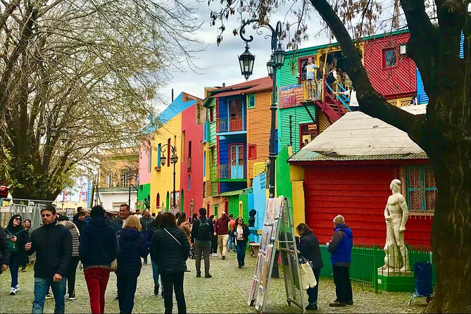 Full Day Private Walking Tour of Buenos Aires Neighborhoods - La Recoleta Cemetery: the sculptures that explain Argentina