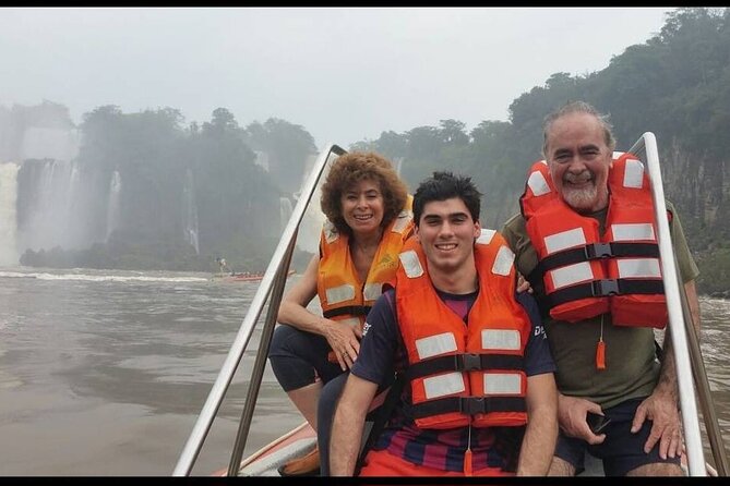 Iguazú Falls Private Full Day Tour - Landing at Iguazú and getting into the park fast