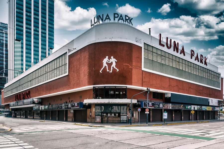 Nazis in Buenos Aires: a historical walking tour - Luna Park Stadium: Seeing the 15,000-Seat Nazi Meeting in a Venue That Still Works