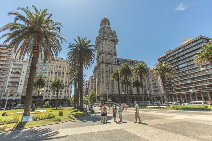 Private Fullday Trip to Montevideo from Buenos Aires - Market time at Mercado Agrícola de Montevideo