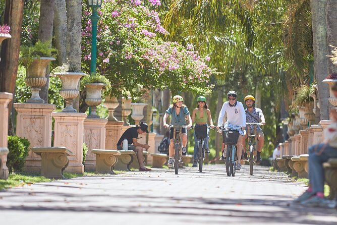 Private Off the Beaten Path: Hidden Urban Art Bike Tour - San Telmo start: getting oriented, then riding like you belong