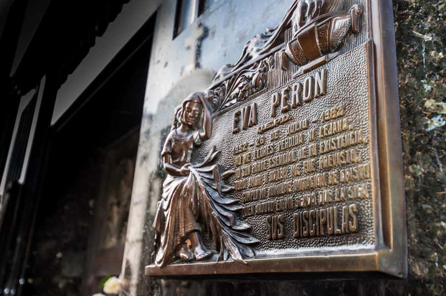 Recoleta & Cemetery for curious people - Key things to know before you go