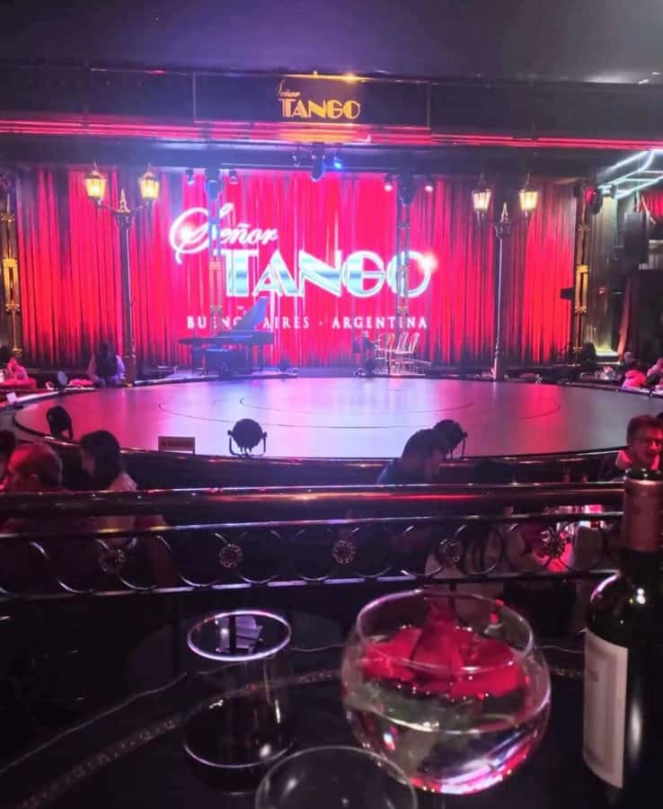 Tango Show at Señor Tango - The 3 to 4 hour rhythm at Casa de Tango