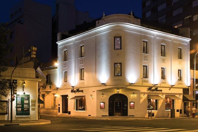 Tango Show: "El Viejo Almacén" - The Tango Show Experience: Music, Dancing, and the Gaucho Moment