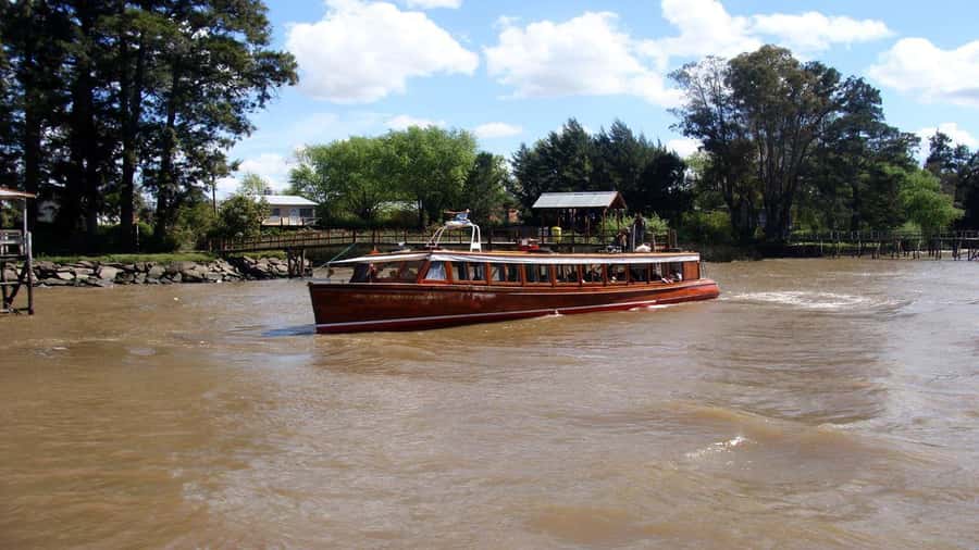 Tigre Full-Day Tour with Boat Ride - Paseo Victorica Walk, Museums Outside, and River-Club Atmosphere