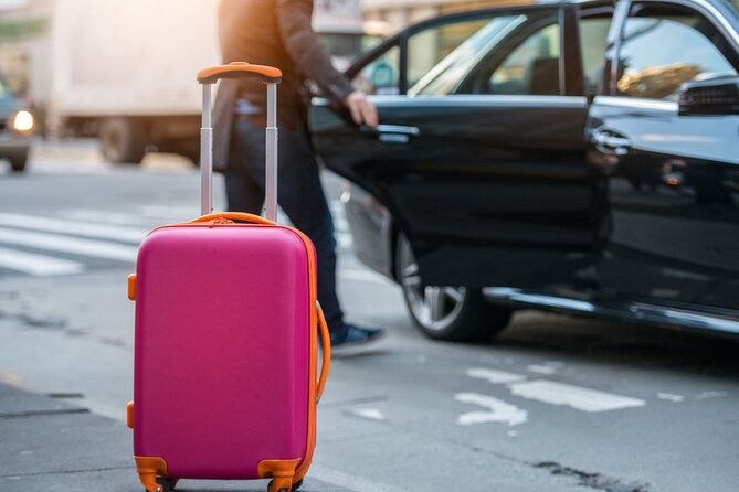 Transfer Buenos Aires Domestic (AEP) or Cruise Terminal to Downtown Hotel - Choosing the Right Vehicle for Your Group and Luggage