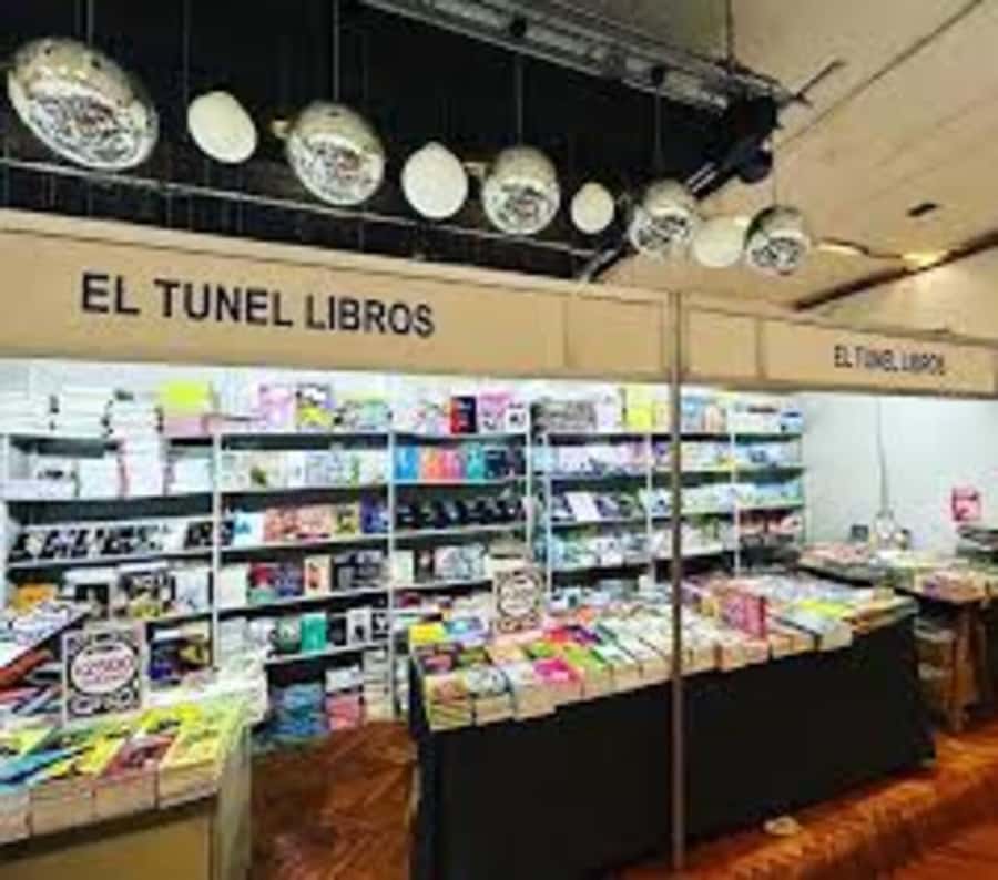 Walking Tour: Buenos Aires bookstores - The secret stop: a short pause that keeps the route interesting